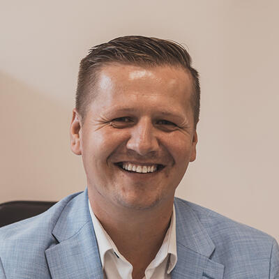 Jakub Pluháček, EFA, MBA